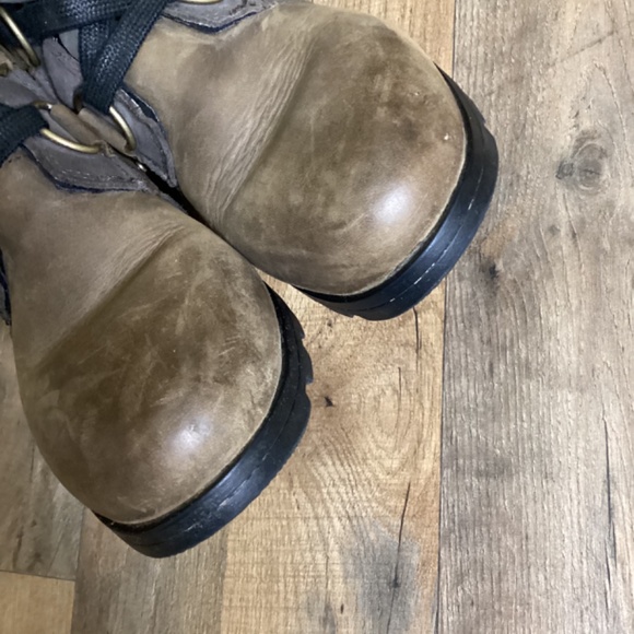 Sorel Boots EMILIE Lace Up Leather Suede Waterproof  Womens Size 8.5 - Picture 4 of 6